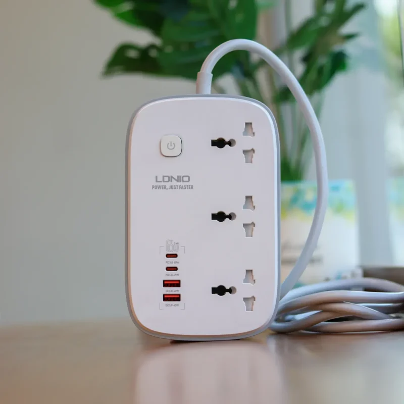 LDNIO Power Strip 65W 3 Sockets With 4 Port Charger SC3416