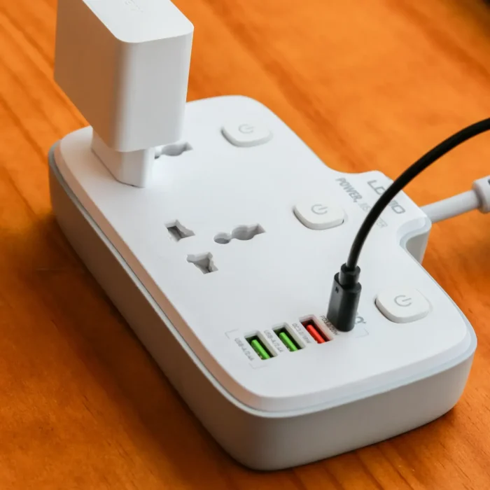 LDNIO SC2413 PD & QC3.0 2 Universal Outlets Power Socket