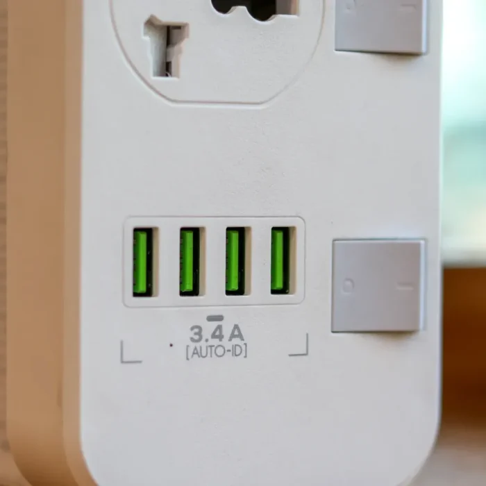 LDNIO SC4408 DEFENDER SERIES 4 Power Socket 4 USB 3.4A 2500W Power Strip